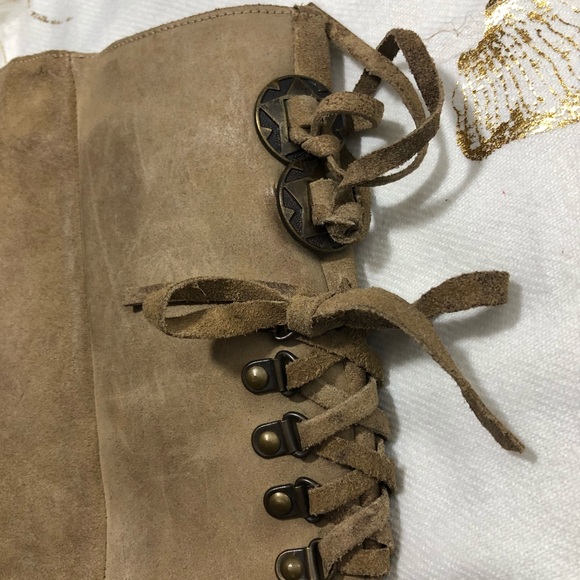 ✨SALE ✨Naughty Monkey leather boots lace up tan - Picture 3 of 5